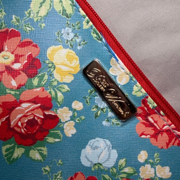 The Pioneer Woman Red and Blue Floral Wristlet - Picture 3 of 8